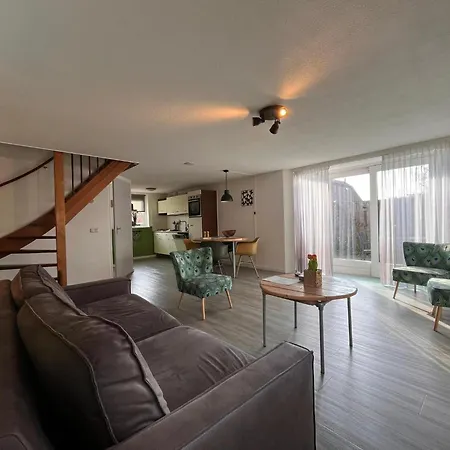 Contemporary Family Haven In Ferienhaus *